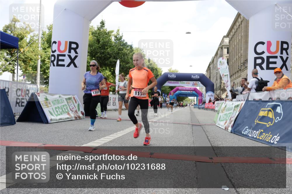 06.09.2026 - CURREX Alsterlauf Yannick Fuchs http://msf.ph/oto/10231688 06.09.2026 11:59:01 Ziel 1111, 1130, 1200, 1240, 1301, 1327, 1333, 4444, 8070 meine-sportfotos.de