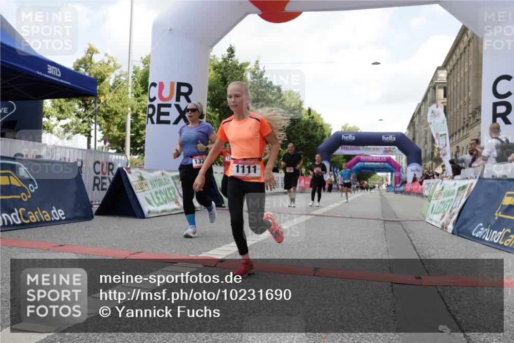 06.09.2026 - CURREX Alsterlauf Yannick Fuchs http://msf.ph/oto/10231690 06.09.2026 11:59:01 Ziel 1111, 1130, 1200, 1240, 1301, 1327, 1333, 4444, 8070 meine-sportfotos.de