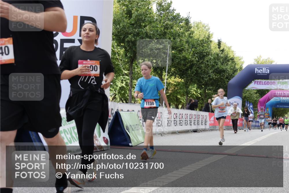 06.09.2026 - CURREX Alsterlauf Yannick Fuchs http://msf.ph/oto/10231700 06.09.2026 11:59:05 Ziel 1081, 1111, 1130, 1200, 1240, 1327, 1333, 8070 meine-sportfotos.de
