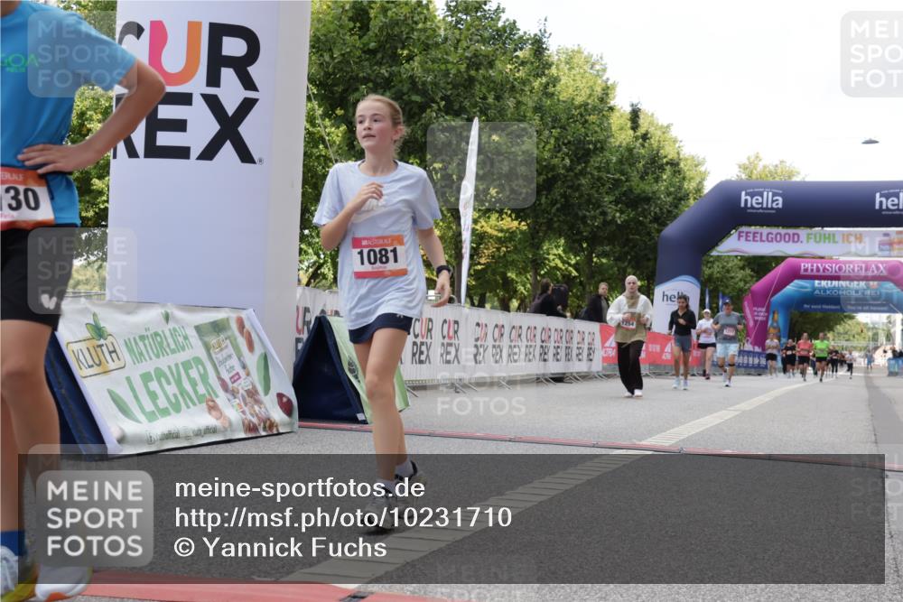 06.09.2026 - CURREX Alsterlauf Yannick Fuchs http://msf.ph/oto/10231710 06.09.2026 11:59:08 Ziel 1081, 1130, 1200, 1240, 1254, 1333, 8070 meine-sportfotos.de