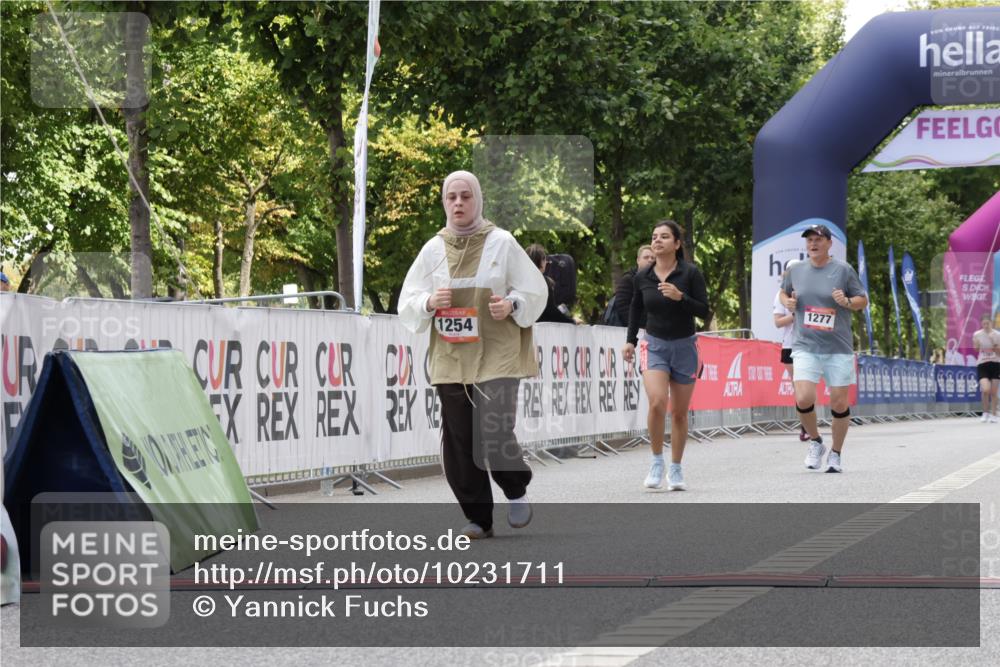 06.09.2026 - CURREX Alsterlauf Yannick Fuchs http://msf.ph/oto/10231711 06.09.2026 11:59:11 Ziel 1081, 1130, 1254, 1304 meine-sportfotos.de