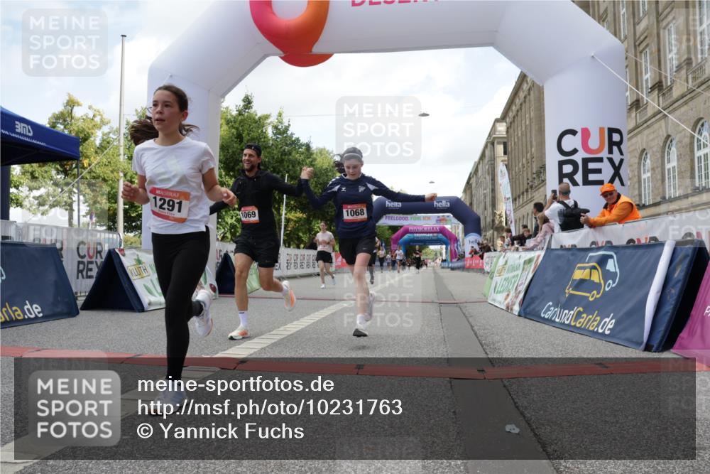 06.09.2026 - CURREX Alsterlauf Yannick Fuchs http://msf.ph/oto/10231763 06.09.2026 11:59:27 Ziel 1018, 1037, 1038, 1068, 1069, 1173, 1261, 1291 meine-sportfotos.de