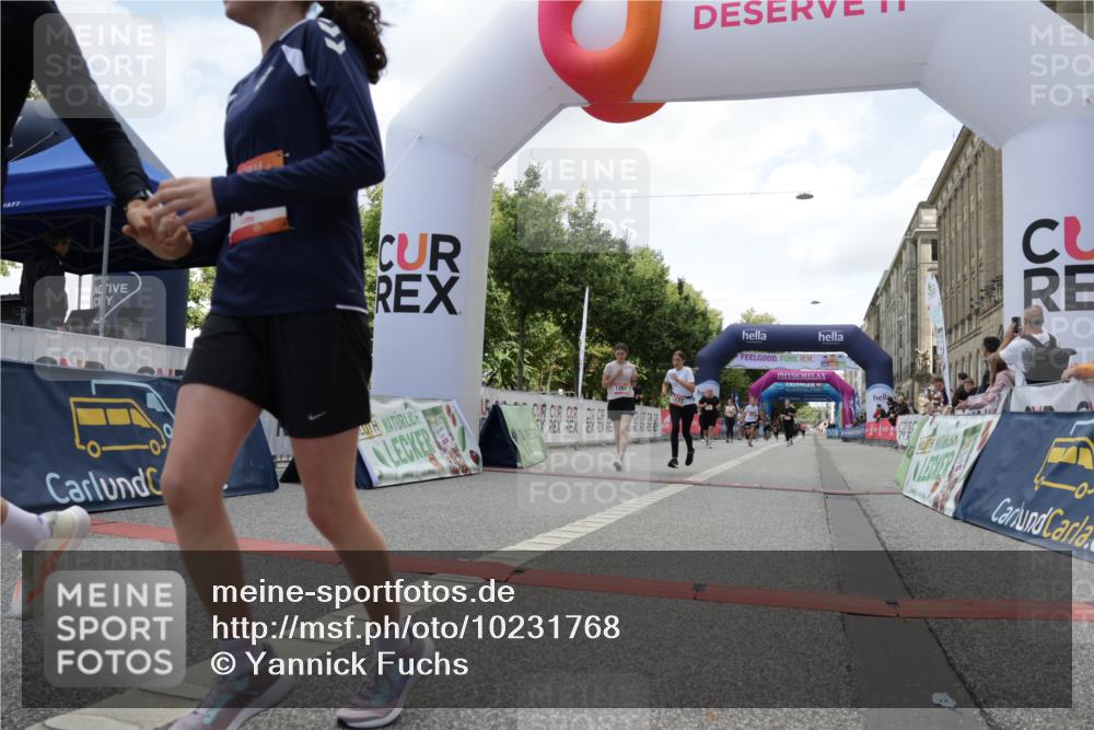 06.09.2026 - CURREX Alsterlauf Yannick Fuchs http://msf.ph/oto/10231768 06.09.2026 11:59:28 Ziel 1018, 1038, 1068, 1069, 1173, 1261, 1291 meine-sportfotos.de