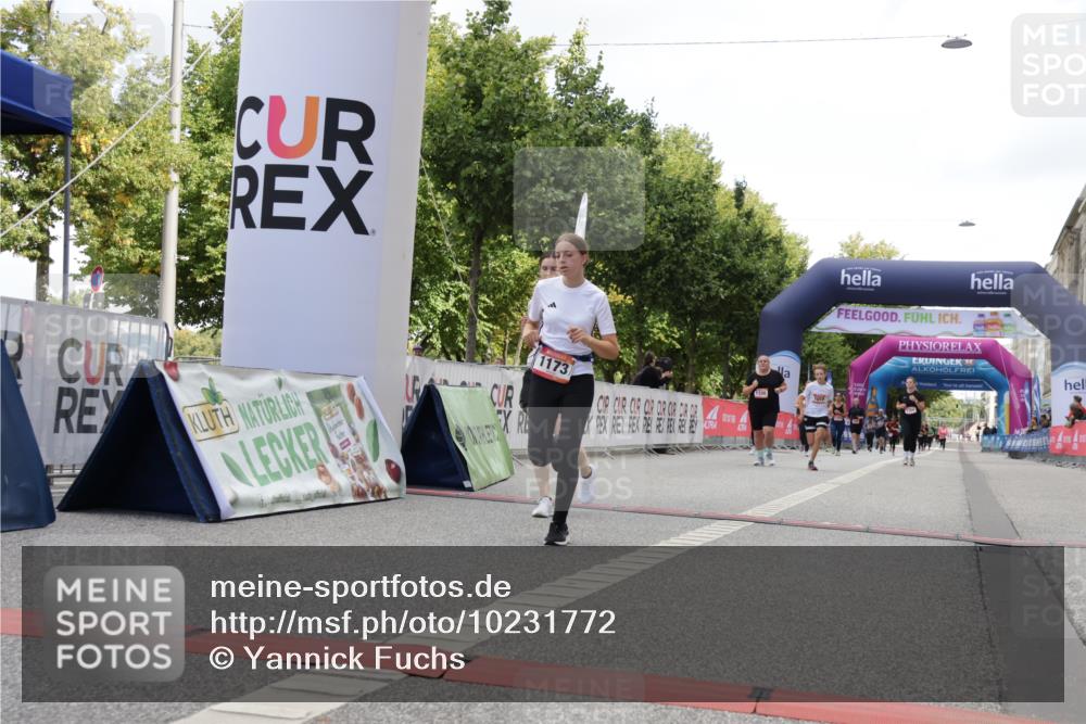 06.09.2026 - CURREX Alsterlauf Yannick Fuchs http://msf.ph/oto/10231772 06.09.2026 11:59:29 Ziel 1018, 1068, 1069, 1173, 1261, 1291 meine-sportfotos.de