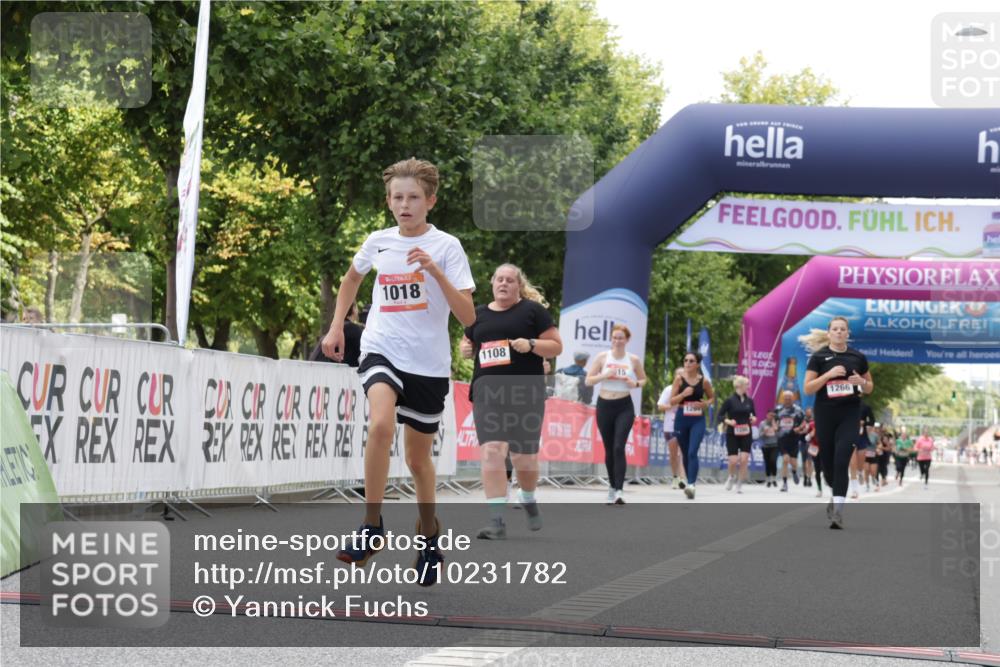 06.09.2026 - CURREX Alsterlauf Yannick Fuchs http://msf.ph/oto/10231782 06.09.2026 11:59:31 Ziel 1018, 1068, 1069, 1108, 1173, 1261, 1291 meine-sportfotos.de