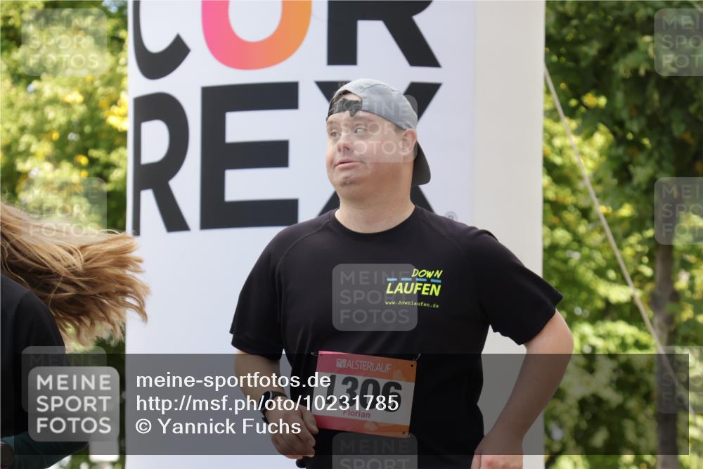 06.09.2026 - CURREX Alsterlauf Yannick Fuchs http://msf.ph/oto/10231785 06.09.2026 11:58:26 Ziel 1158, 1306, 8016 meine-sportfotos.de