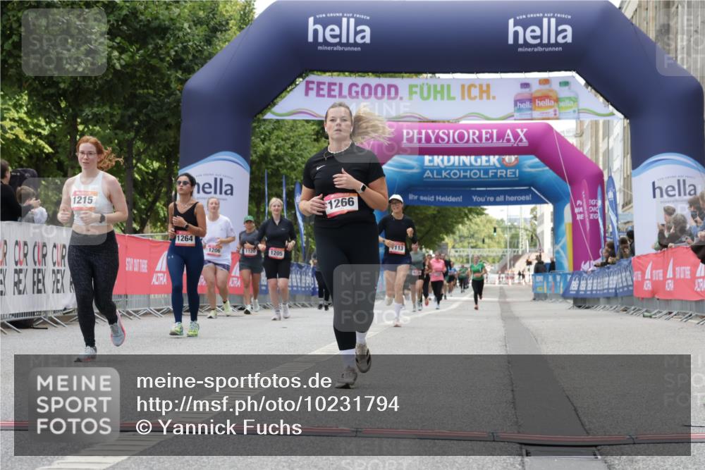 06.09.2026 - CURREX Alsterlauf Yannick Fuchs http://msf.ph/oto/10231794 06.09.2026 11:59:36 Ziel 1018, 1108, 1173, 1215, 1261, 1262, 1266 meine-sportfotos.de