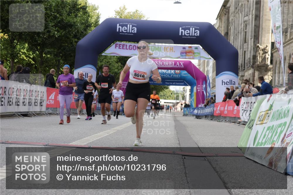 06.09.2026 - CURREX Alsterlauf Yannick Fuchs http://msf.ph/oto/10231796 06.09.2026 11:58:29 Ziel 1082, 1182, 1306, 1314, 8016 meine-sportfotos.de