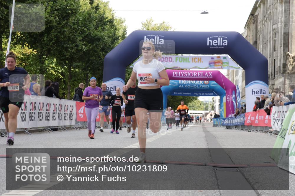 06.09.2026 - CURREX Alsterlauf Yannick Fuchs http://msf.ph/oto/10231809 06.09.2026 11:58:30 Ziel 1082, 1182, 1306, 1314, 8016 meine-sportfotos.de