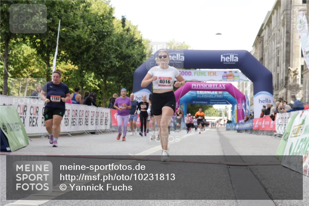 06.09.2026 - CURREX Alsterlauf Yannick Fuchs http://msf.ph/oto/10231813 06.09.2026 11:58:30 Ziel 1082, 1182, 1306, 1314, 8016 meine-sportfotos.de