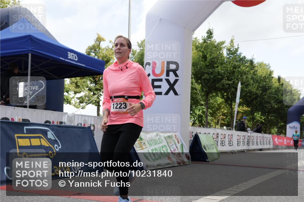 06.09.2026 - CURREX Alsterlauf Yannick Fuchs http://msf.ph/oto/10231840 06.09.2026 12:00:00 Ziel 1076, 1124, 1223, 1247, 1323, 1340 meine-sportfotos.de