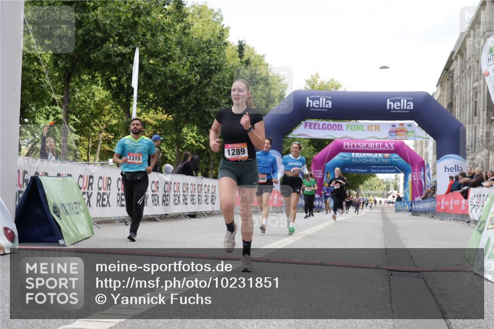 06.09.2026 - CURREX Alsterlauf Yannick Fuchs http://msf.ph/oto/10231851 06.09.2026 12:00:07 Ziel 1104, 1289, 1315, 8239, 8240 meine-sportfotos.de