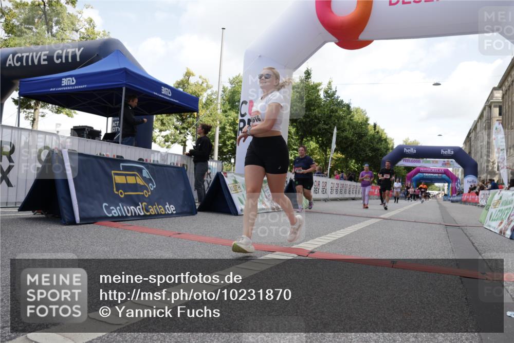 06.09.2026 - CURREX Alsterlauf Yannick Fuchs http://msf.ph/oto/10231870 06.09.2026 11:58:32 Ziel 1082, 1182, 1235, 1314, 1334, 8016 meine-sportfotos.de