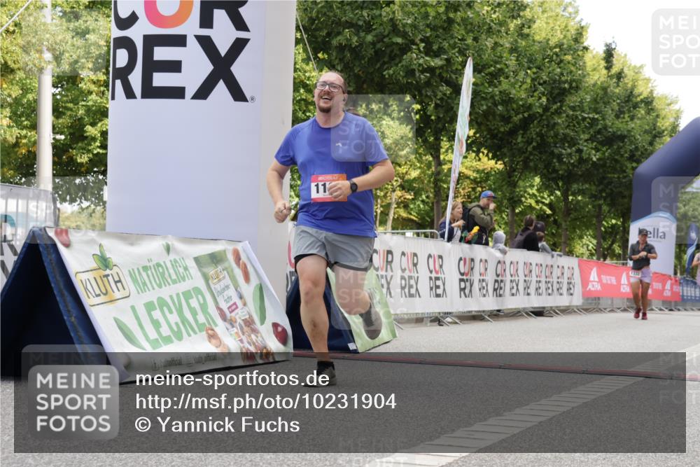 06.09.2026 - CURREX Alsterlauf Yannick Fuchs http://msf.ph/oto/10231904 06.09.2026 12:00:22 Ziel 1191, 1325 meine-sportfotos.de