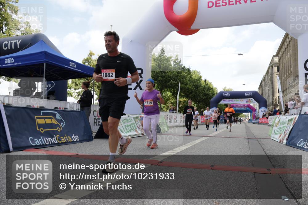06.09.2026 - CURREX Alsterlauf Yannick Fuchs http://msf.ph/oto/10231933 06.09.2026 11:58:36 Ziel 1082, 1089, 1090, 1114, 1115, 1182, 1202, 1235, 1314, 1334, 8016 meine-sportfotos.de