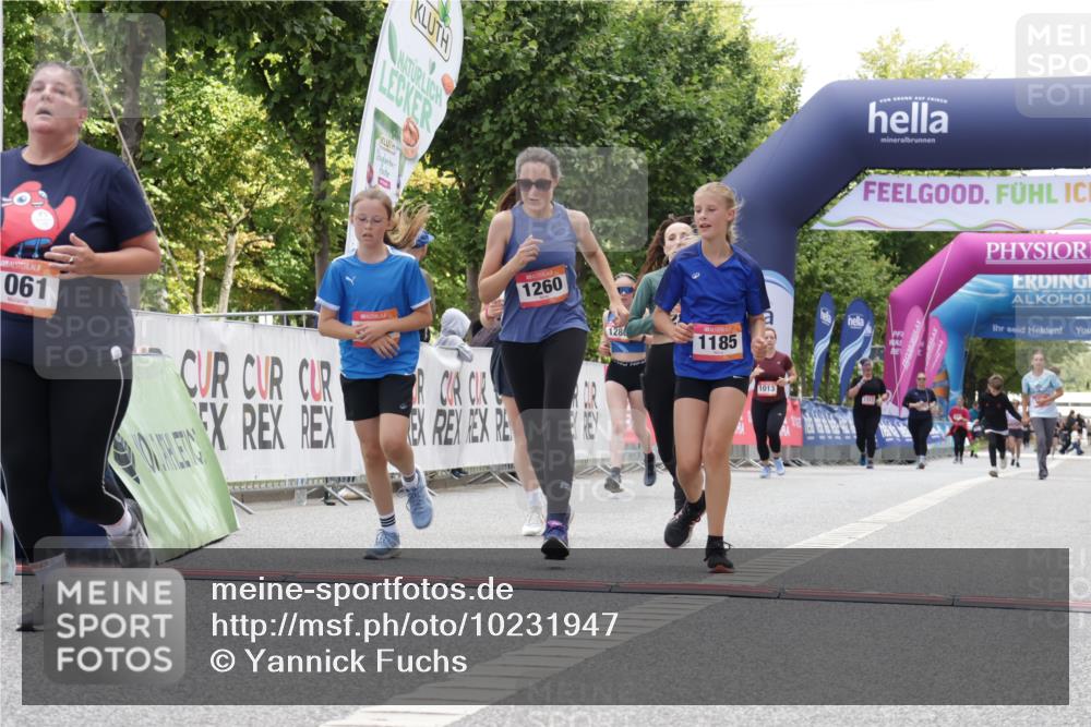 06.09.2026 - CURREX Alsterlauf Yannick Fuchs http://msf.ph/oto/10231947 06.09.2026 12:00:40 Ziel 1061, 1185, 1222, 1231, 1260, 1272, 1280, 3821, 3822, 8202 meine-sportfotos.de