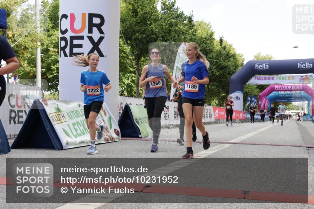 06.09.2026 - CURREX Alsterlauf Yannick Fuchs http://msf.ph/oto/10231952 06.09.2026 12:00:42 Ziel 1013, 1061, 1185, 1222, 1231, 1260, 1272, 1280, 3821, 3822 meine-sportfotos.de