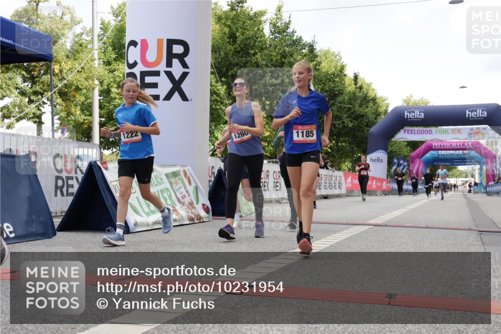 06.09.2026 - CURREX Alsterlauf Yannick Fuchs http://msf.ph/oto/10231954 06.09.2026 12:00:42 Ziel 1013, 1061, 1185, 1222, 1231, 1260, 1272, 1280, 3821, 3822 meine-sportfotos.de