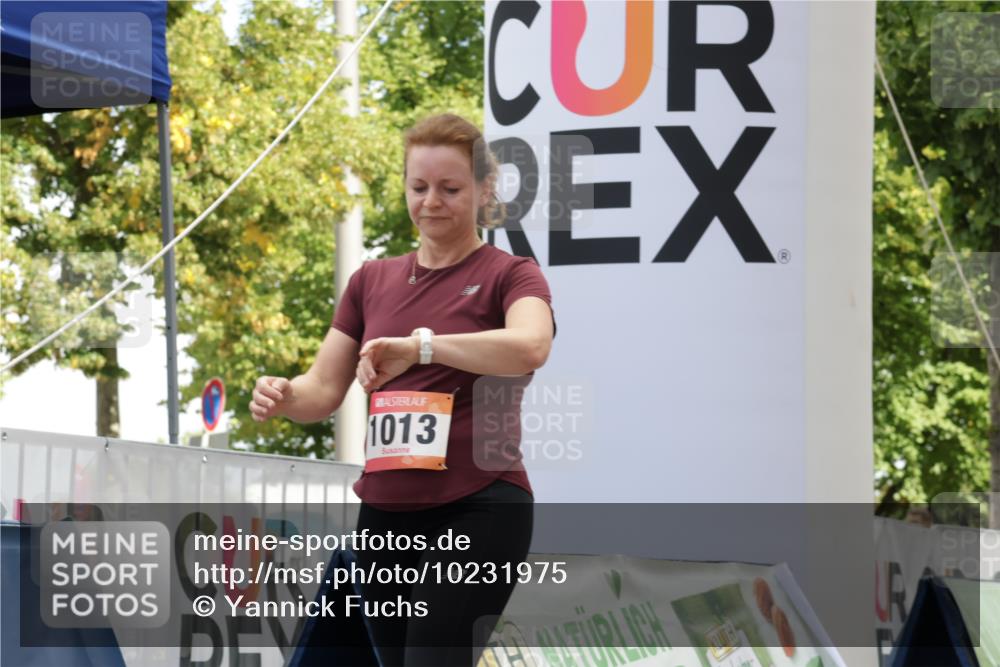 06.09.2026 - CURREX Alsterlauf Yannick Fuchs http://msf.ph/oto/10231975 06.09.2026 12:00:50 Ziel 1013, 1097, 1280 meine-sportfotos.de