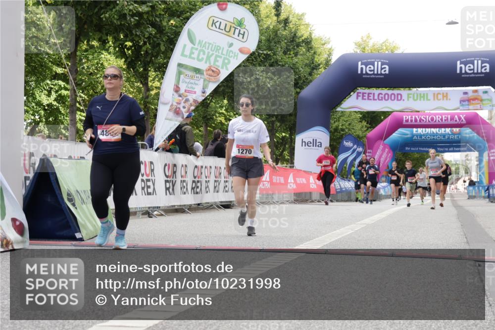 06.09.2026 - CURREX Alsterlauf Yannick Fuchs http://msf.ph/oto/10231998 06.09.2026 12:01:00 Ziel 1270, 1317, 4802 meine-sportfotos.de