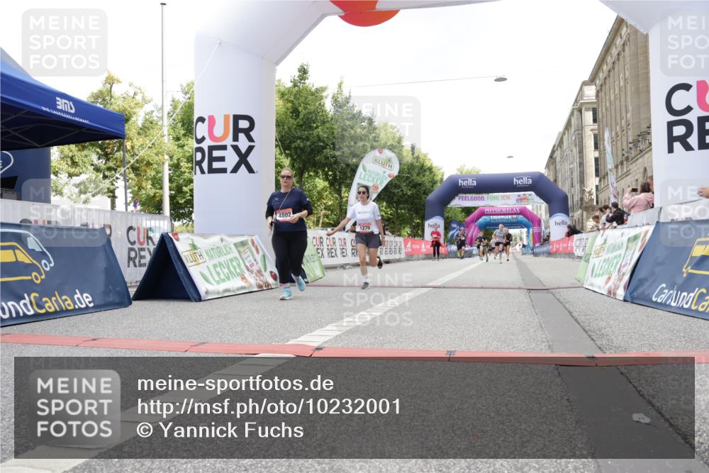 06.09.2026 - CURREX Alsterlauf Yannick Fuchs http://msf.ph/oto/10232001 06.09.2026 12:01:01 Ziel 1270, 1317, 1338, 4802 meine-sportfotos.de