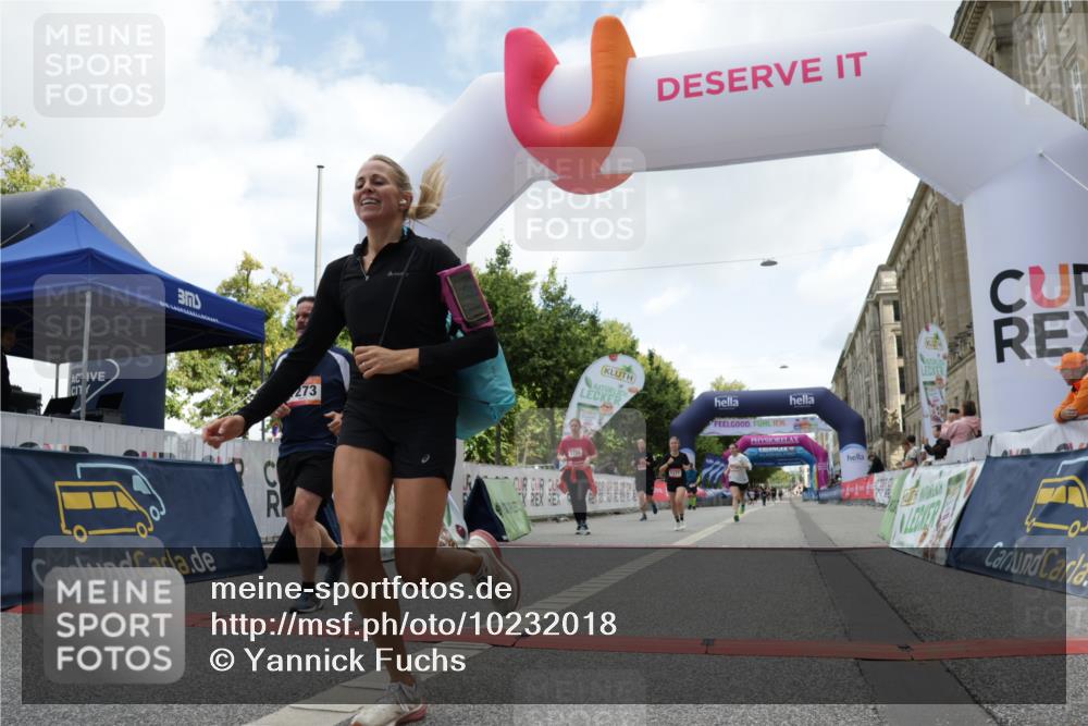 06.09.2026 - CURREX Alsterlauf Yannick Fuchs http://msf.ph/oto/10232018 06.09.2026 12:01:09 Ziel 1170, 1177, 1270, 1273, 1338, 3755, 8018 meine-sportfotos.de