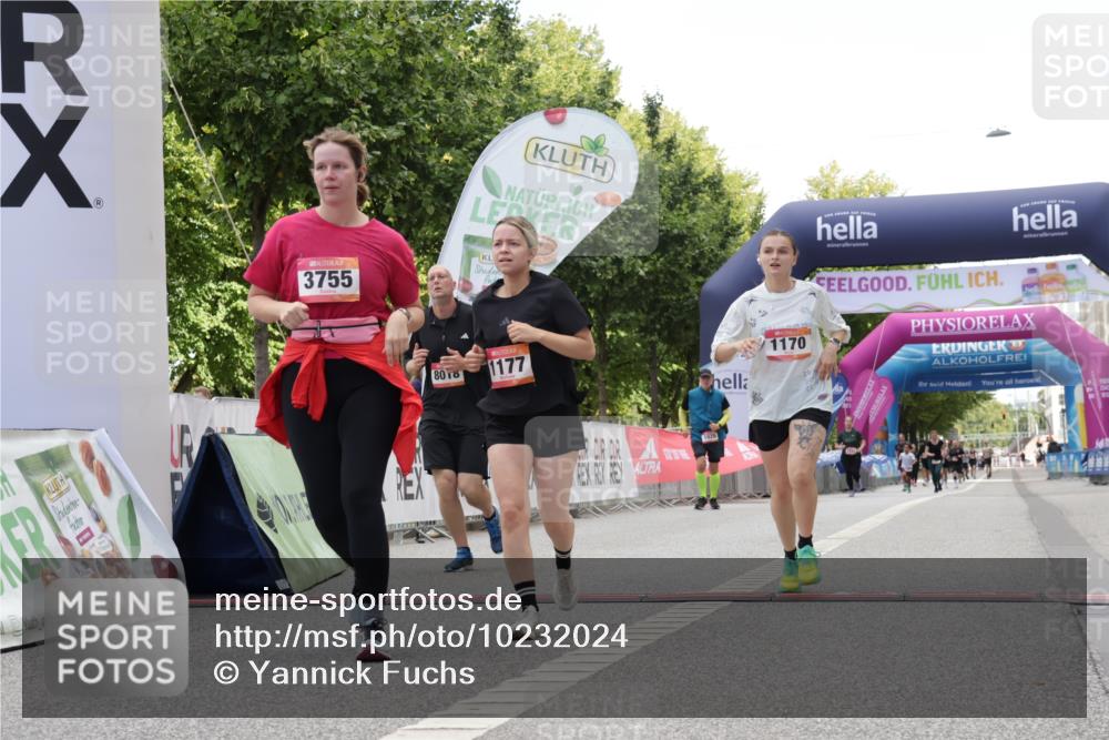 06.09.2026 - CURREX Alsterlauf Yannick Fuchs http://msf.ph/oto/10232024 06.09.2026 12:01:12 Ziel 1170, 1177, 1273, 1338, 3755, 8018 meine-sportfotos.de