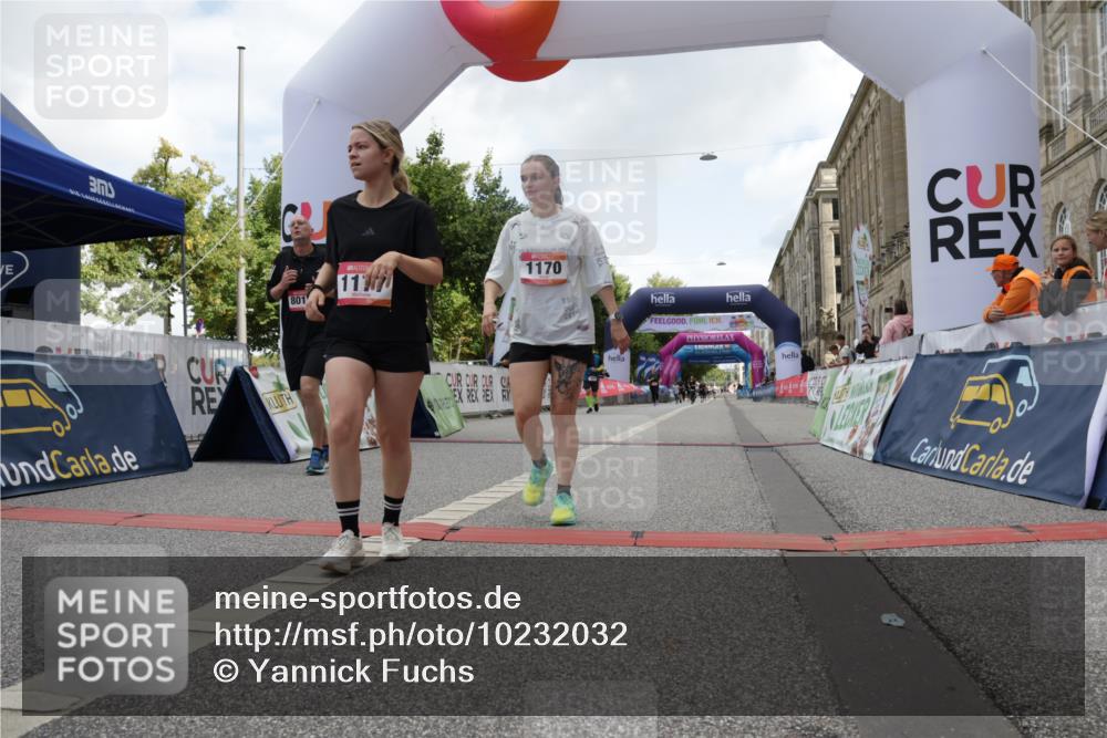06.09.2026 - CURREX Alsterlauf Yannick Fuchs http://msf.ph/oto/10232032 06.09.2026 12:01:14 Ziel 1170, 1177, 1273, 3755, 8018 meine-sportfotos.de