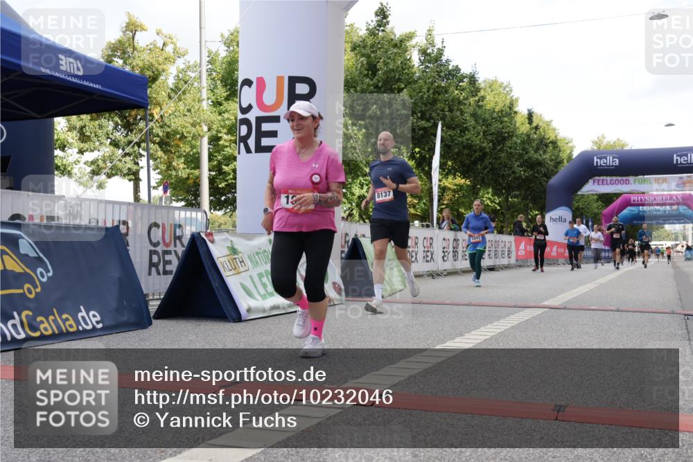 06.09.2026 - CURREX Alsterlauf Yannick Fuchs http://msf.ph/oto/10232046 06.09.2026 11:58:46 Ziel 1001, 1089, 1090, 1202, 1347, 8137 meine-sportfotos.de