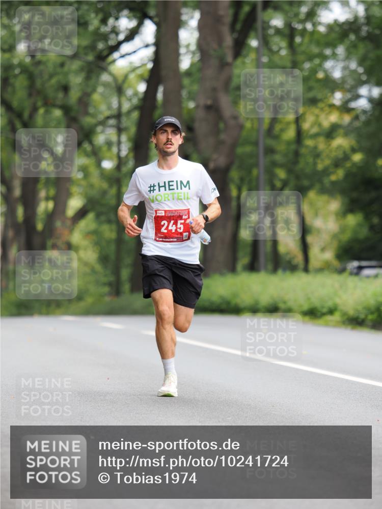 13.09.2026 - 21. swb-Marathon Bremen TobiasT http://msf.ph/oto/10241724 13.09.2026 11:12:35 Laufen 245, 21 meine-sportfotos.de
