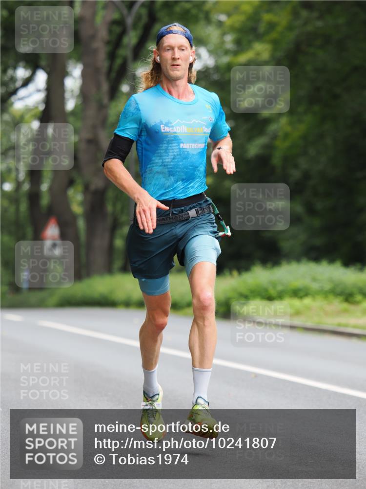 13.09.2026 - 21. swb-Marathon Bremen TobiasT http://msf.ph/oto/10241807 13.09.2026 11:14:48 Laufen  meine-sportfotos.de