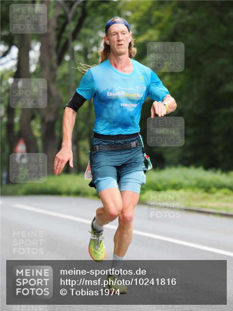 13.09.2026 - 21. swb-Marathon Bremen TobiasT http://msf.ph/oto/10241816 13.09.2026 11:14:48 Laufen  meine-sportfotos.de