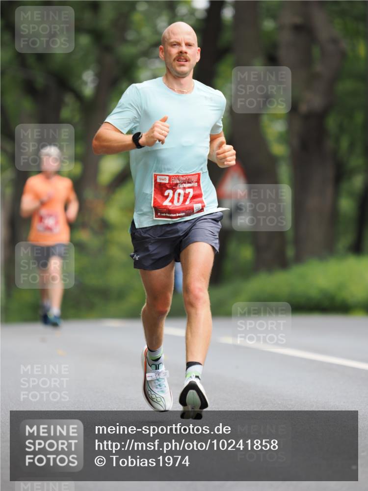 13.09.2026 - 21. swb-Marathon Bremen TobiasT http://msf.ph/oto/10241858 13.09.2026 11:16:21 Laufen 207, 21 meine-sportfotos.de