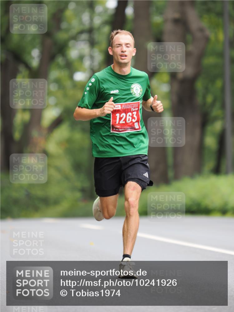 13.09.2026 - 21. swb-Marathon Bremen TobiasT http://msf.ph/oto/10241926 13.09.2026 11:18:34 Laufen 1263, 21 meine-sportfotos.de