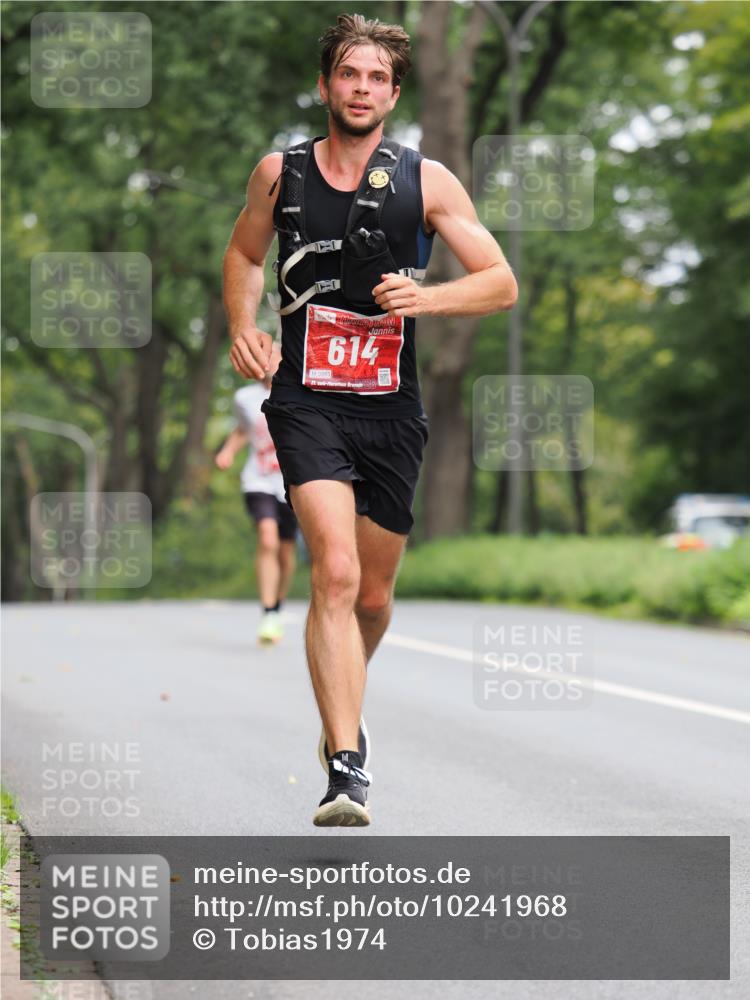 13.09.2026 - 21. swb-Marathon Bremen TobiasT http://msf.ph/oto/10241968 13.09.2026 11:19:33 Laufen 0983, 614, 21 meine-sportfotos.de