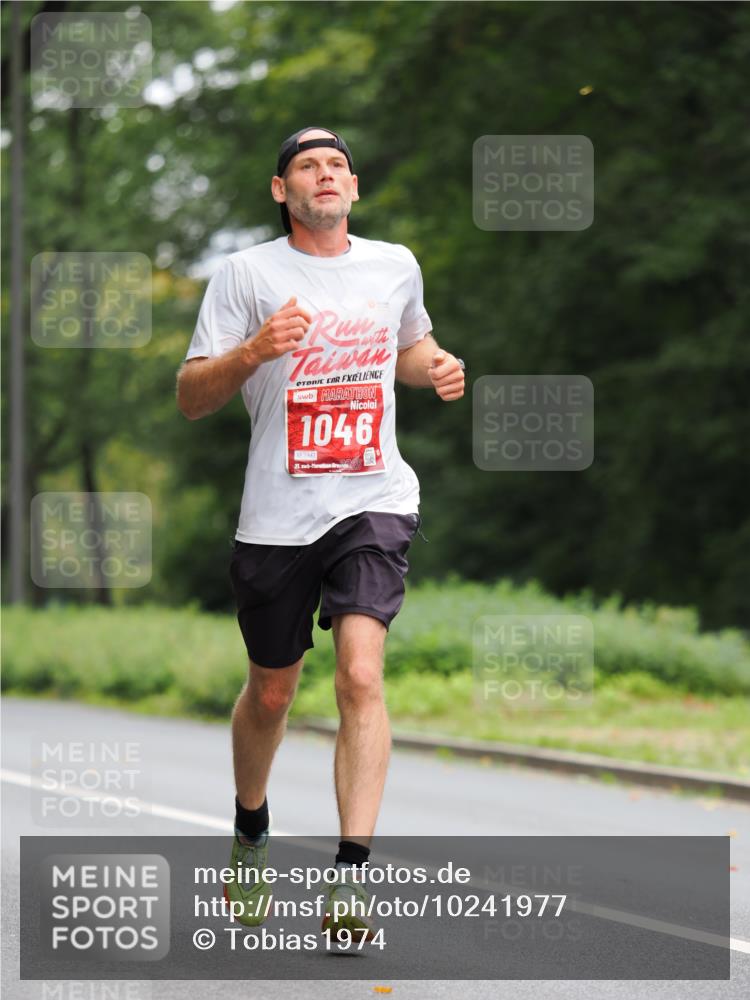 13.09.2026 - 21. swb-Marathon Bremen TobiasT http://msf.ph/oto/10241977 13.09.2026 11:19:37 Laufen 1046, 1447, 21 meine-sportfotos.de