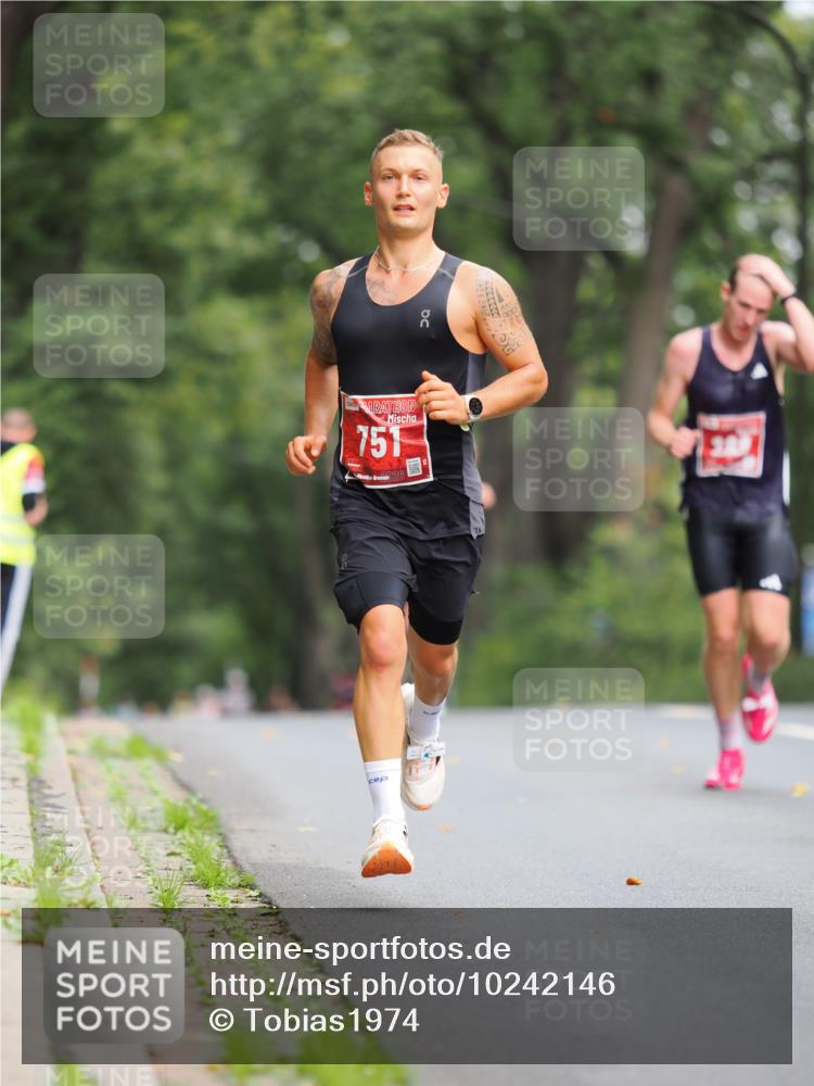 13.09.2026 - 21. swb-Marathon Bremen TobiasT http://msf.ph/oto/10242146 13.09.2026 11:21:05 Laufen 751, 26 meine-sportfotos.de