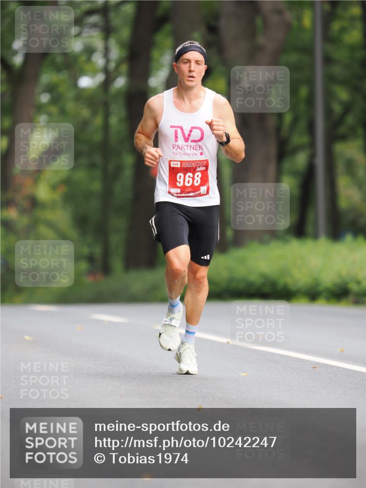 13.09.2026 - 21. swb-Marathon Bremen TobiasT http://msf.ph/oto/10242247 13.09.2026 11:22:13 Laufen 968 meine-sportfotos.de