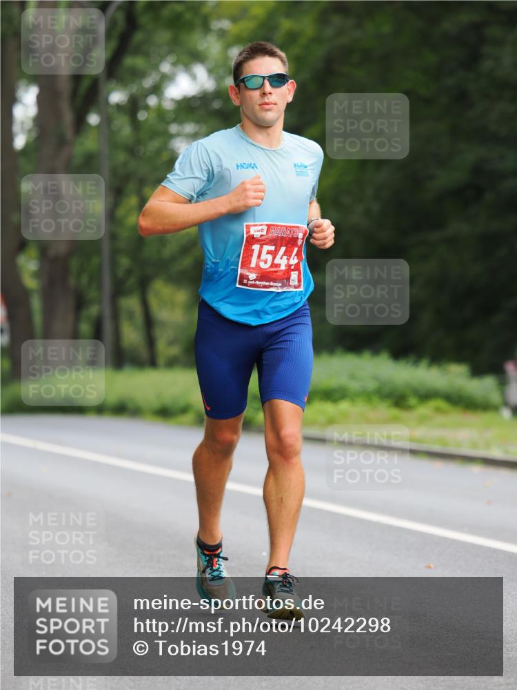 13.09.2026 - 21. swb-Marathon Bremen TobiasT http://msf.ph/oto/10242298 13.09.2026 11:23:02 Laufen 1544, 21 meine-sportfotos.de