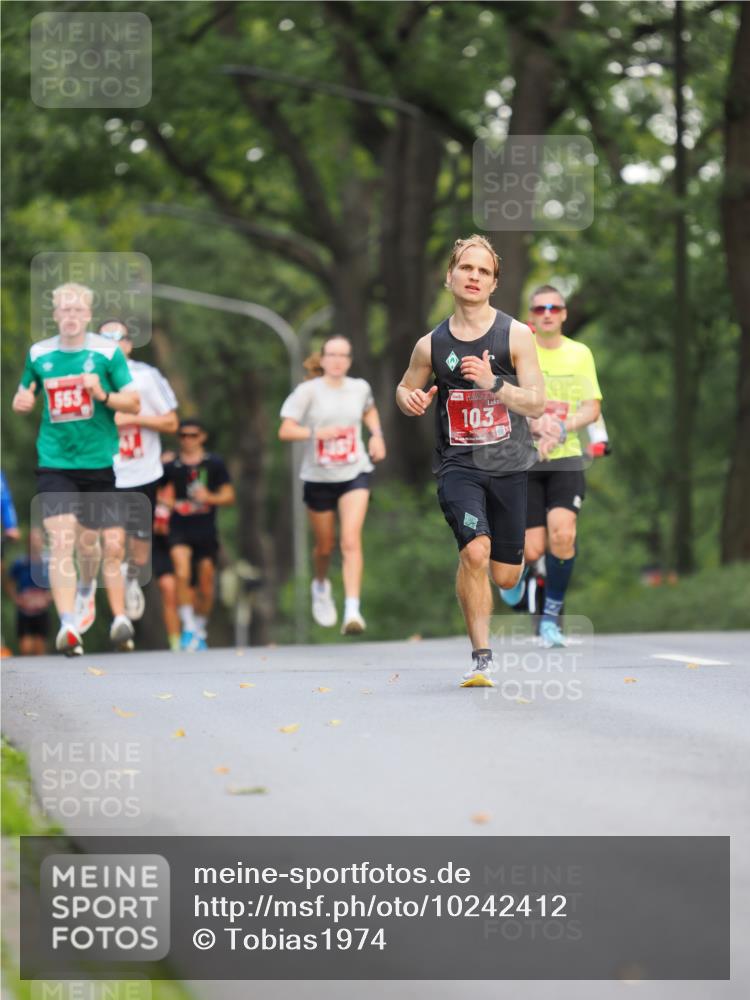 13.09.2026 - 21. swb-Marathon Bremen TobiasT http://msf.ph/oto/10242412 13.09.2026 11:27:38 Laufen 553, 103 meine-sportfotos.de