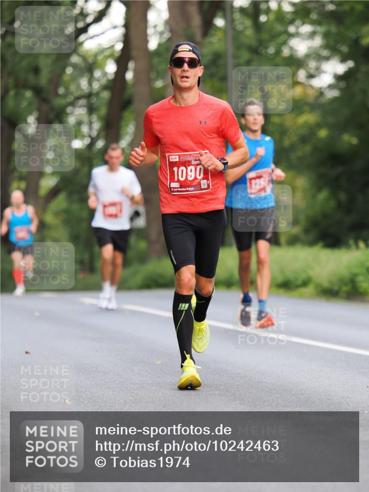 13.09.2026 - 21. swb-Marathon Bremen TobiasT http://msf.ph/oto/10242463 13.09.2026 11:28:50 Laufen 1090, 005, 21 meine-sportfotos.de