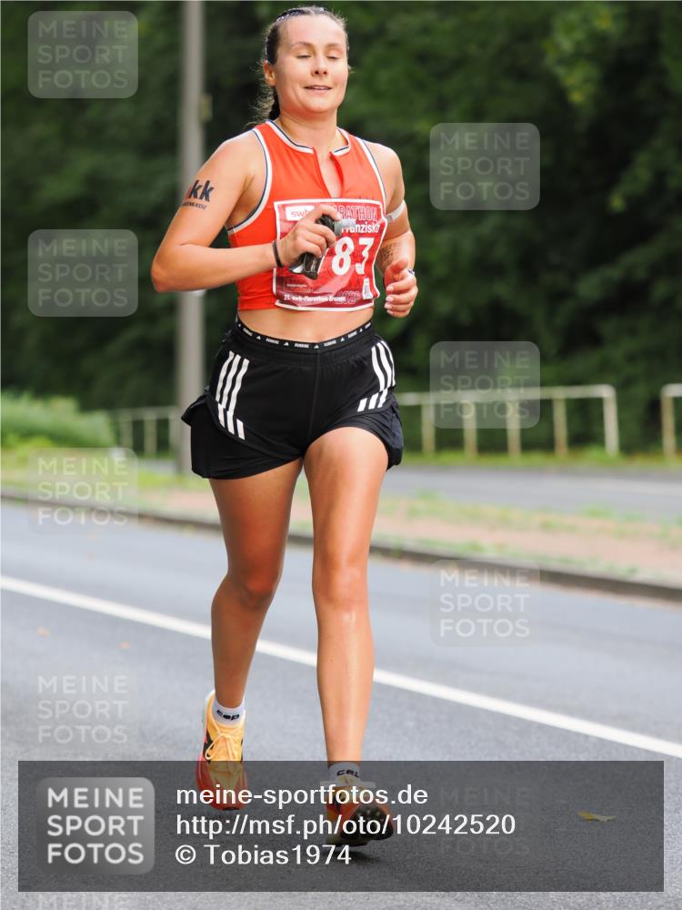 13.09.2026 - 21. swb-Marathon Bremen TobiasT http://msf.ph/oto/10242520 13.09.2026 11:29:09 Laufen 83, 21, 40 meine-sportfotos.de