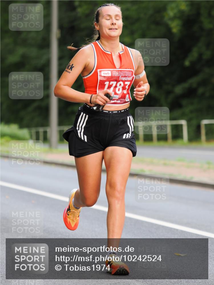 13.09.2026 - 21. swb-Marathon Bremen TobiasT http://msf.ph/oto/10242524 13.09.2026 11:29:10 Laufen 1783, 2 meine-sportfotos.de