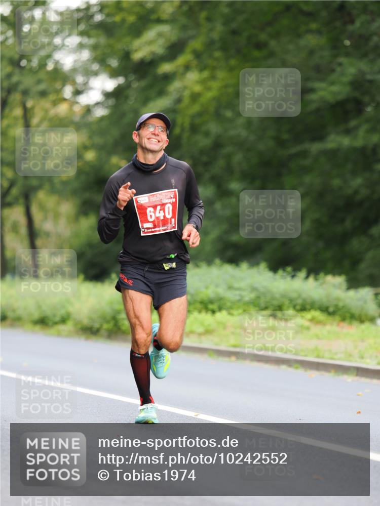 13.09.2026 - 21. swb-Marathon Bremen TobiasT http://msf.ph/oto/10242552 13.09.2026 11:29:23 Laufen 640 meine-sportfotos.de