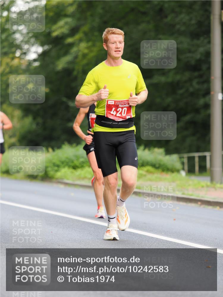 13.09.2026 - 21. swb-Marathon Bremen TobiasT http://msf.ph/oto/10242583 13.09.2026 11:29:43 Laufen 420 meine-sportfotos.de