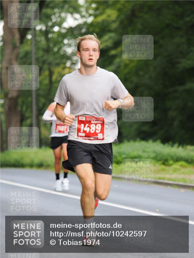 13.09.2026 - 21. swb-Marathon Bremen TobiasT http://msf.ph/oto/10242597 13.09.2026 11:29:45 Laufen 1489 meine-sportfotos.de