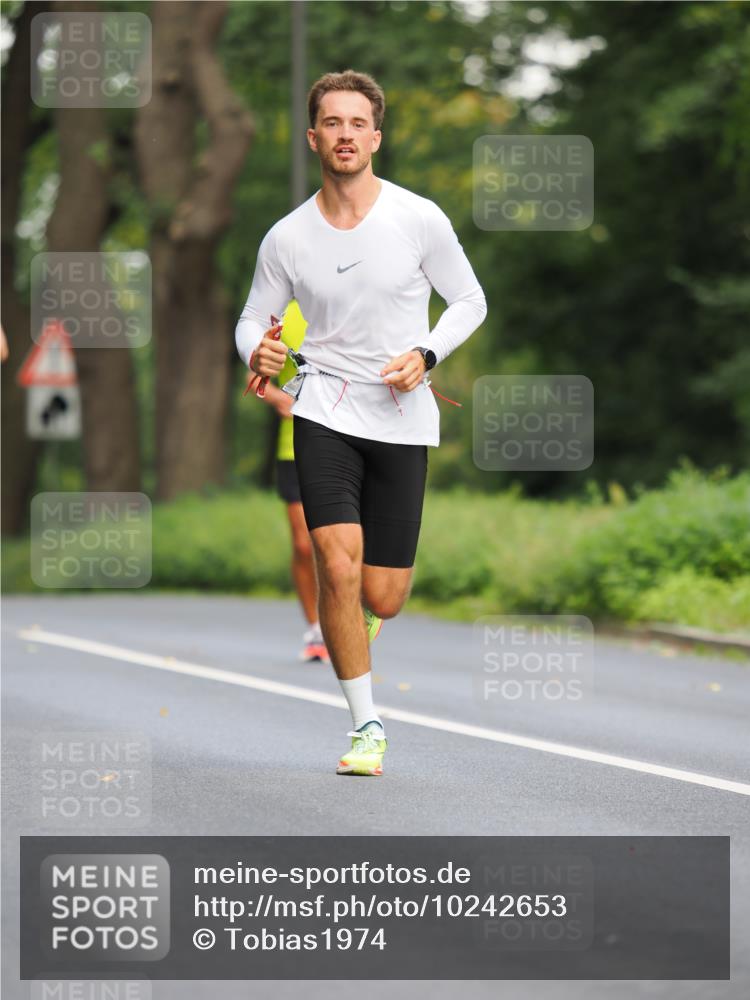 13.09.2026 - 21. swb-Marathon Bremen TobiasT http://msf.ph/oto/10242653 13.09.2026 11:30:31 Laufen  meine-sportfotos.de