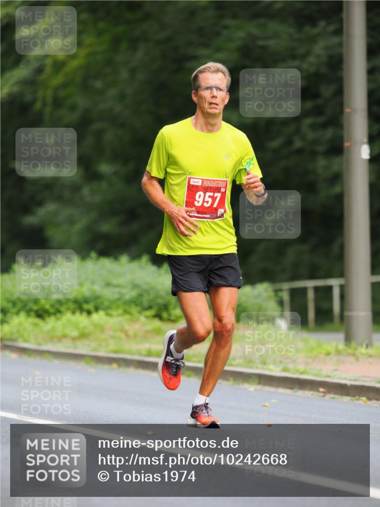 13.09.2026 - 21. swb-Marathon Bremen TobiasT http://msf.ph/oto/10242668 13.09.2026 11:30:36 Laufen 957 meine-sportfotos.de
