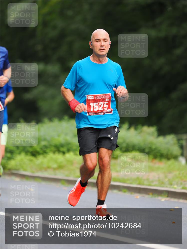 13.09.2026 - 21. swb-Marathon Bremen TobiasT http://msf.ph/oto/10242684 13.09.2026 11:30:42 Laufen 1525 meine-sportfotos.de