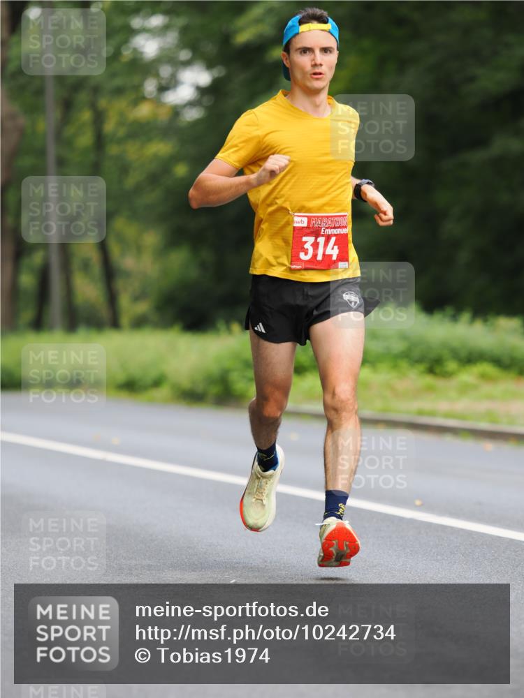 13.09.2026 - 21. swb-Marathon Bremen TobiasT http://msf.ph/oto/10242734 13.09.2026 11:30:52 Laufen 314 meine-sportfotos.de